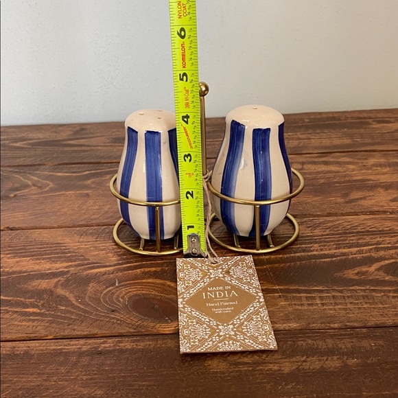 Salt & Pepper Shakers w/ Holder - Picture 15 of 15